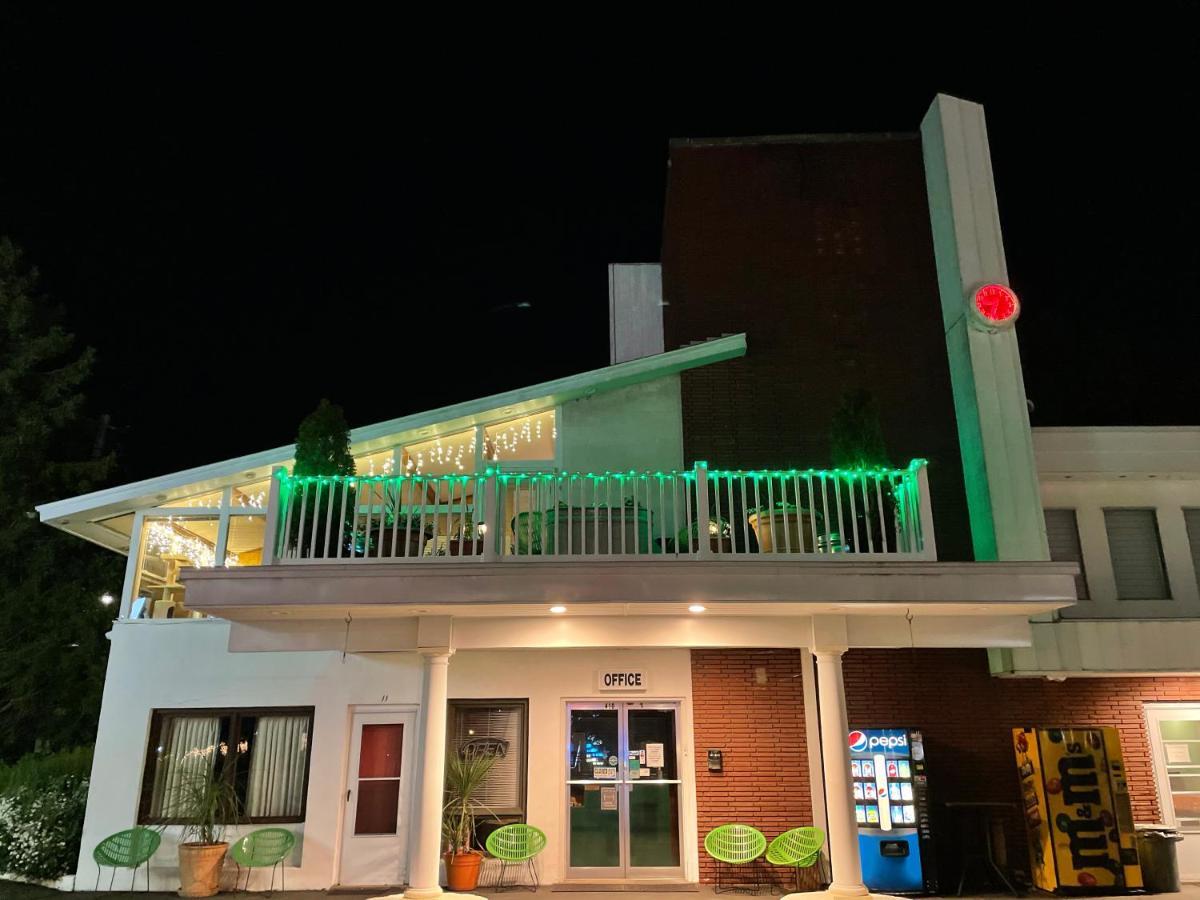 O'Sullivan'S Motel Lake George Eksteriør billede