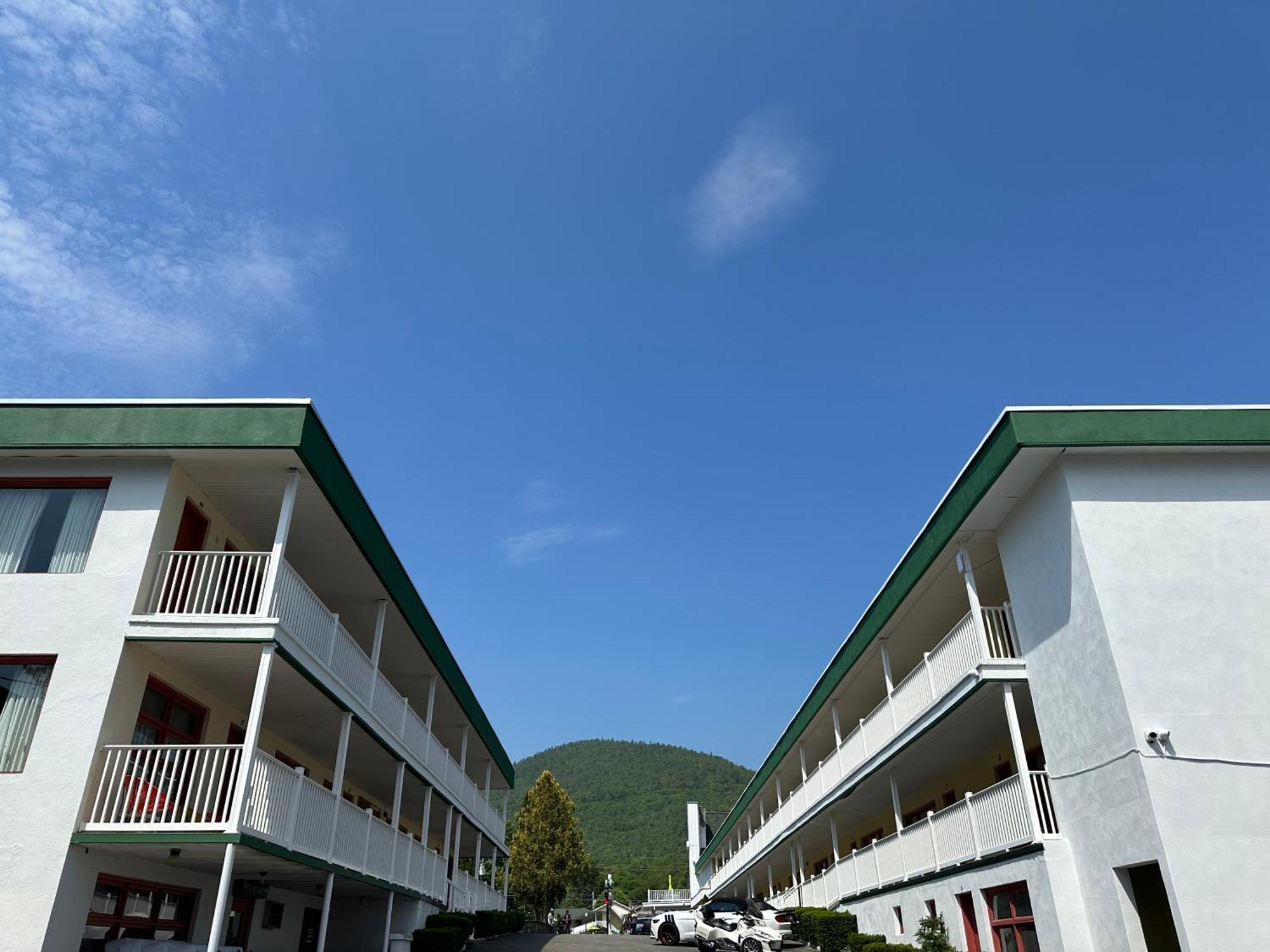 O'Sullivan'S Motel Lake George Eksteriør billede