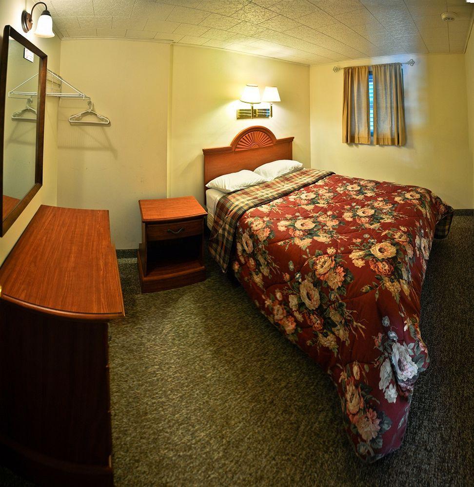 O'Sullivan'S Motel Lake George Eksteriør billede