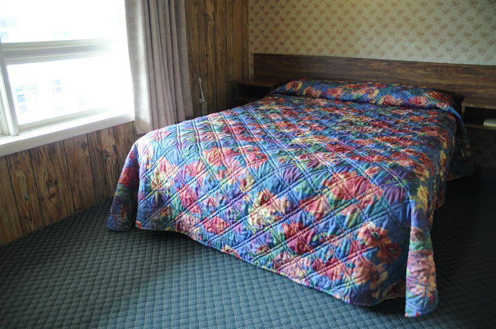 O'Sullivan'S Motel Lake George Eksteriør billede